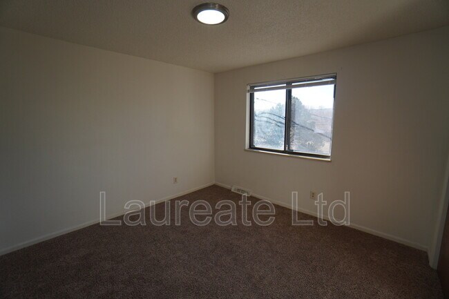 Building Photo - 5859 Newcombe Ct