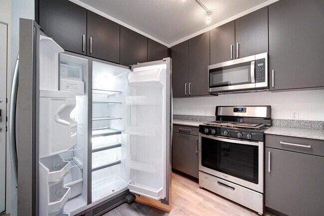 Building Photo - 13130 Pond Springs Rd