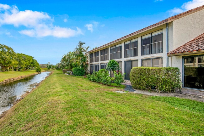 Building Photo - 7888 La Mirada Dr