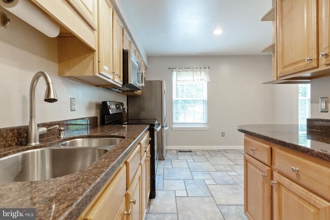 Building Photo - 6414 Old Scotts Ct