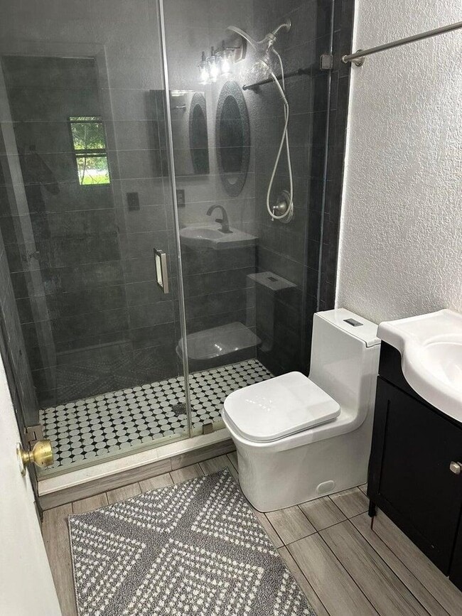 Building Photo - 13743 Persimmon Blvd