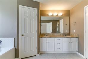 Building Photo - 5922 Painted Trail Dr