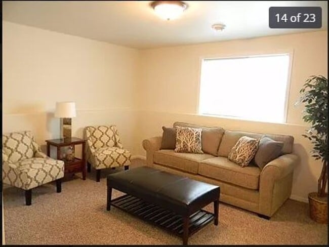 Building Photo - 3 Bed 3 Bath Twin Home