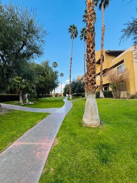 Building Photo - 32200 Cathedral Canyon Dr