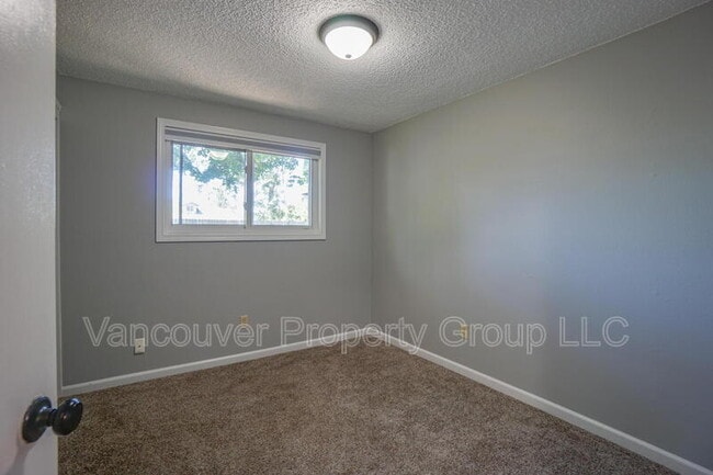 Building Photo - 11008 NW 30th Ct