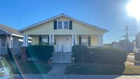 Building Photo - 117 14th Ave