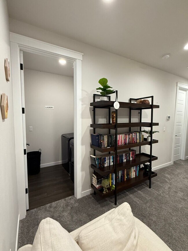 Building Photo - Beautiful Home with lots of upgrades.... A...