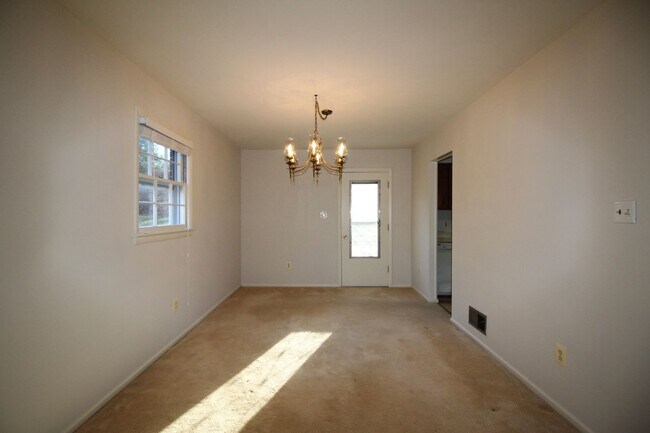 Building Photo - 3BR/2B Home