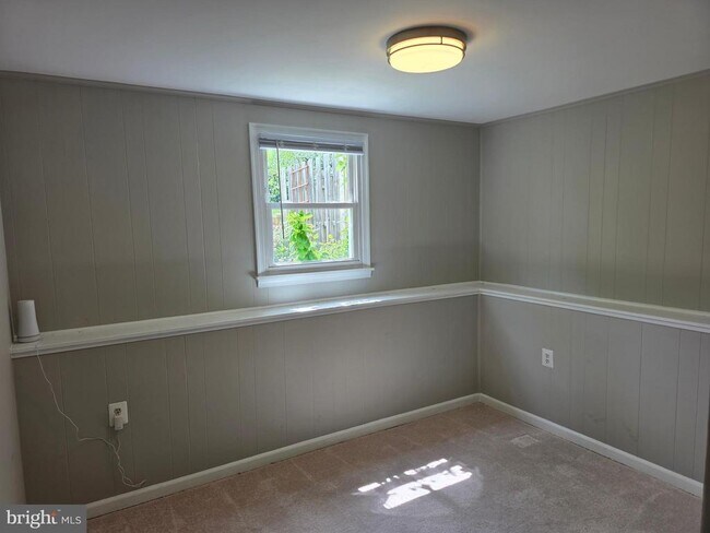 Building Photo - 12920 Framingham Ct