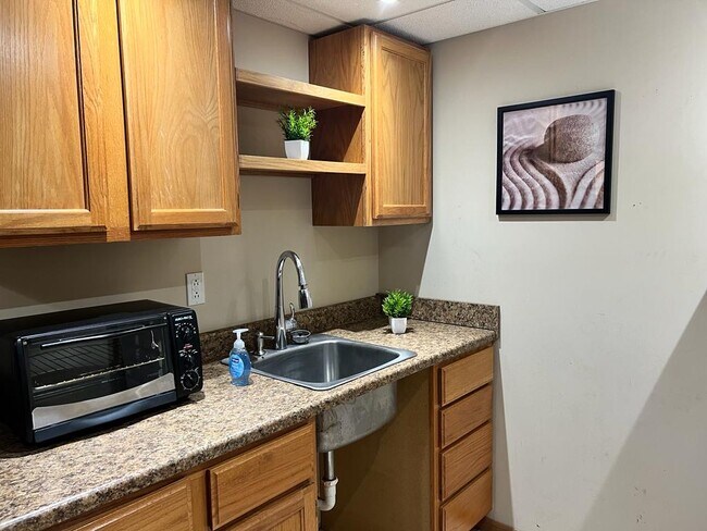 Building Photo - 1511 Legend Trail Dr