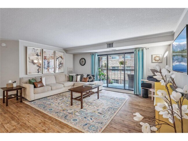 Primary Photo - 2885 Knox Ave S