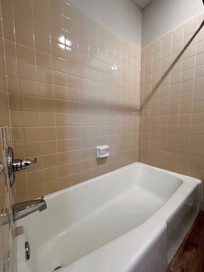 Building Photo - 11902 Shady Trail Ln
