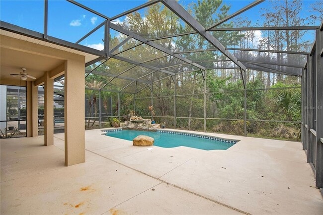 Building Photo - 2615 Lakemoor Dr