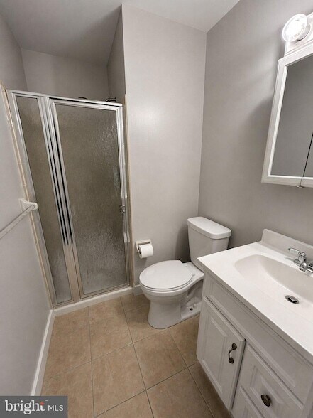 Building Photo - 34 Kelmar Ave