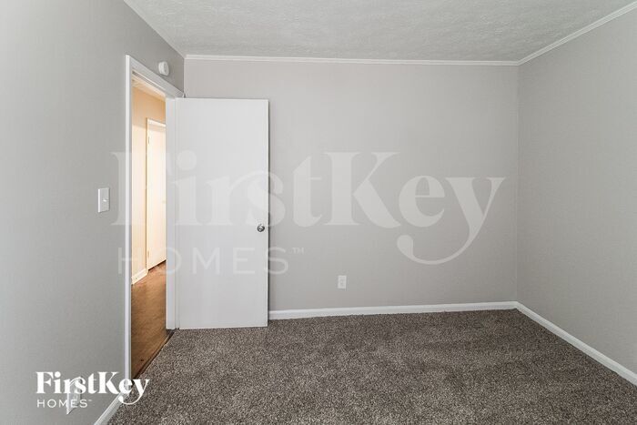 Building Photo - 401 Hemlock Dr