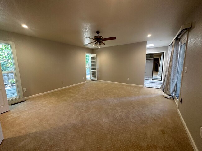 Building Photo - 2601 Bardolino Ln