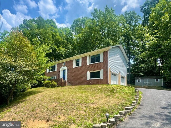 Building Photo - 148 Coal Landing Rd