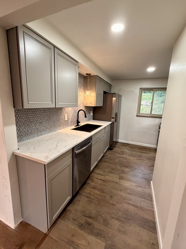 Building Photo - 6514 Ventura Dr