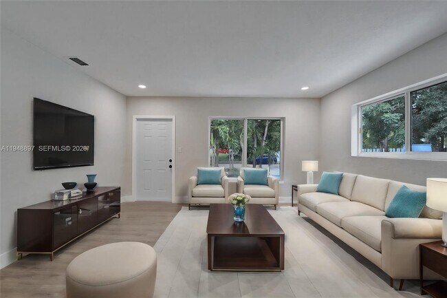 Building Photo - 21021 NE 13th Pl