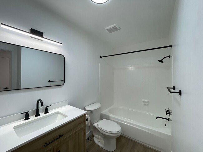 Building Photo - Beautifully Remodeled 2-Bedroom Duplex by Provo River Trail