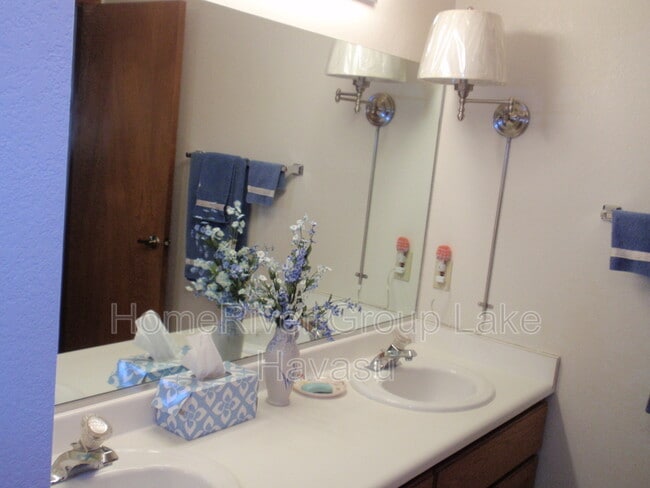 Building Photo - 1957 Mesquite Ave