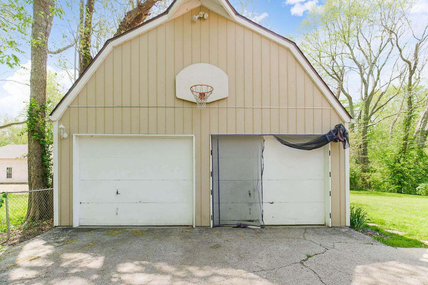 Building Photo - Stylish Independence Home by Glendale Park