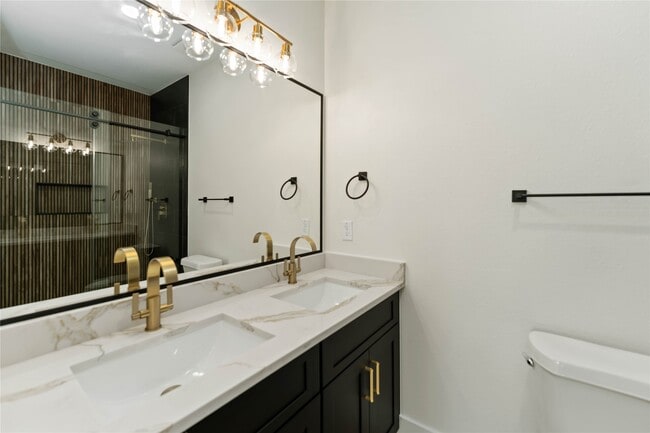 Building Photo - 4605 Siegel St