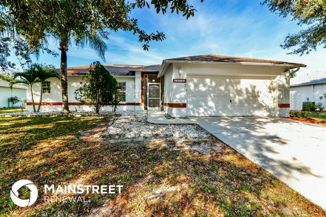Building Photo - 15619 Sunny Crest Ln