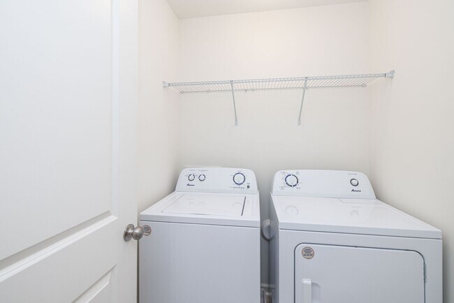 Building Photo - 436 Kinnerton Pl