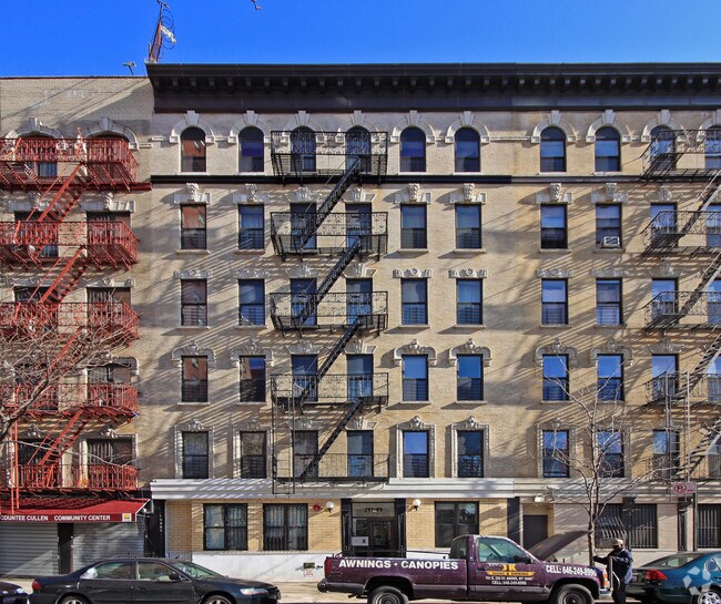 Primary Photo - West 146Th Street Cluster