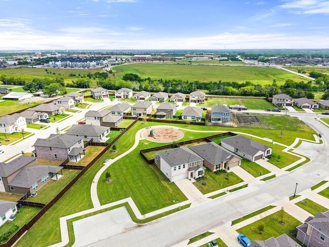 Building Photo - 424 Princewood Dr