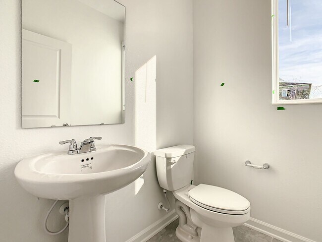Building Photo - 409 Bogey Dr