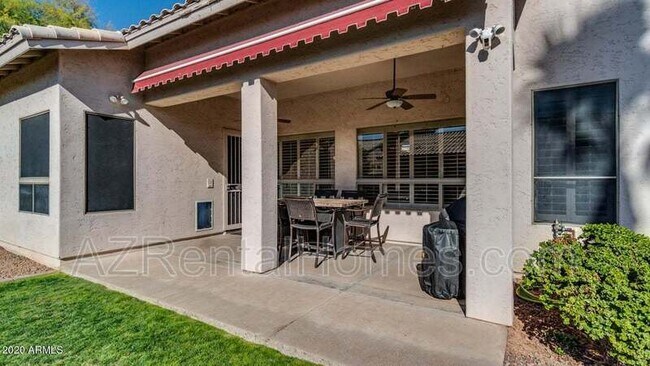 Building Photo - 1883 E Dava Dr