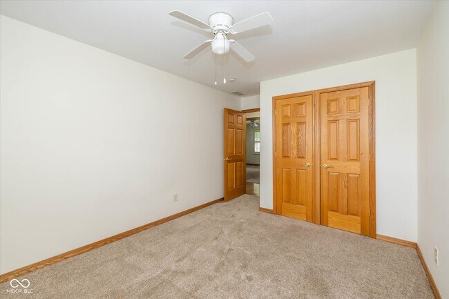 Building Photo - 647 Alwyne Rd
