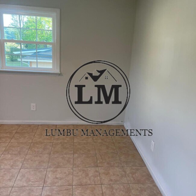 Building Photo - 2649 William Allen Rd