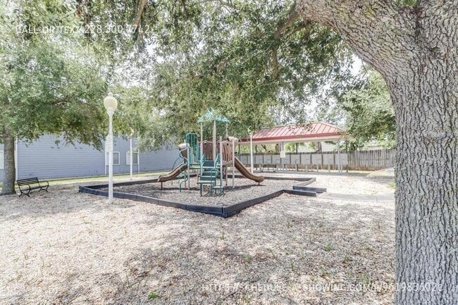 Building Photo - 1664 Beach Blvd
