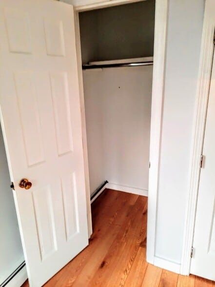 Building Photo - 8 Mulberry St