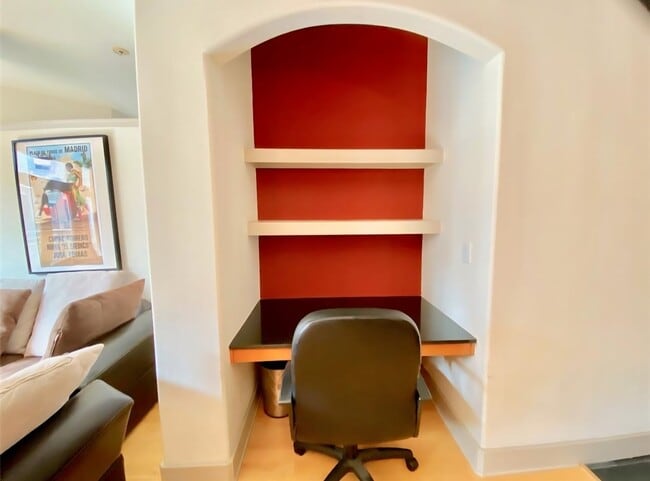 Building Photo - 1901 Post Oak Blvd