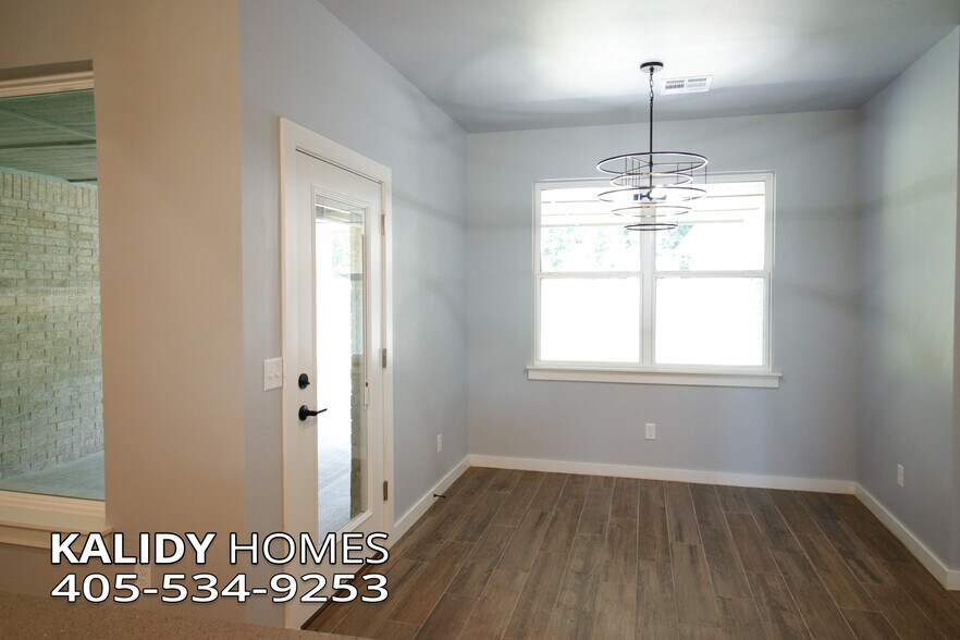 Building Photo - 1755 Kalidy Dr