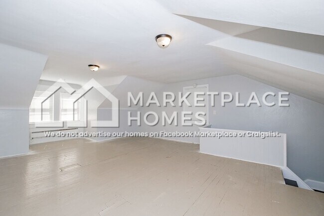 Building Photo - 97 Royal St