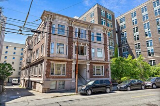 Building Photo - 115 Bellevue Ave E