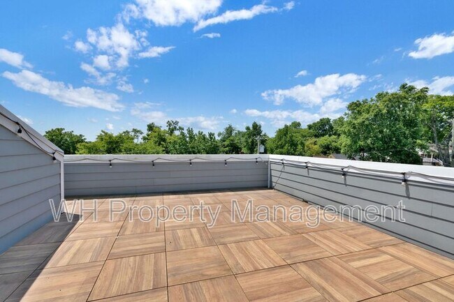 Building Photo - 1021A Elvira Ave