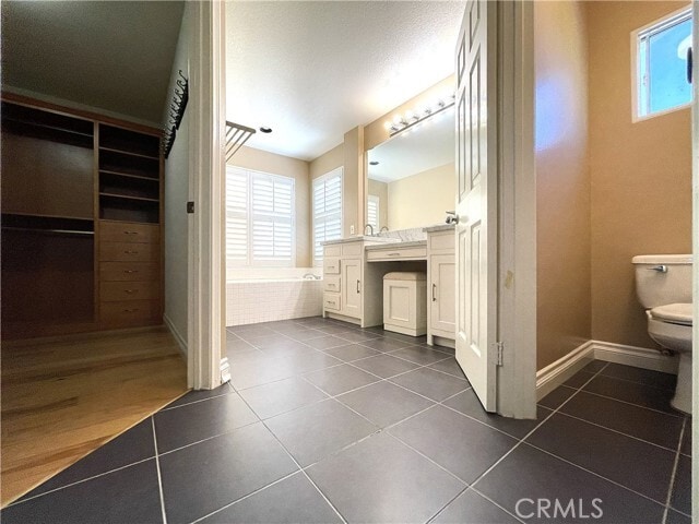 Building Photo - 9755 Lipari Cir