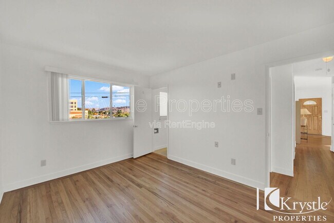 Building Photo - 1512 Sereno Dr