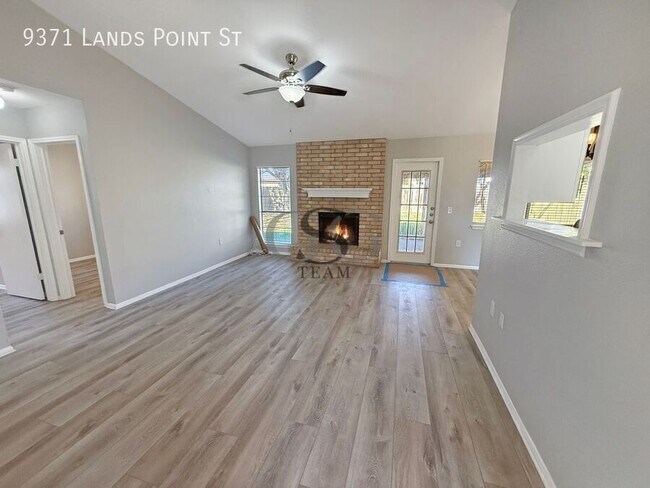 Building Photo - 9371 Lands Point St
