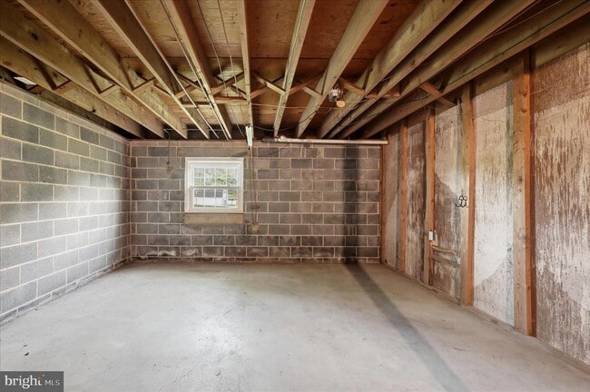 Building Photo - 4838 Valley Pike