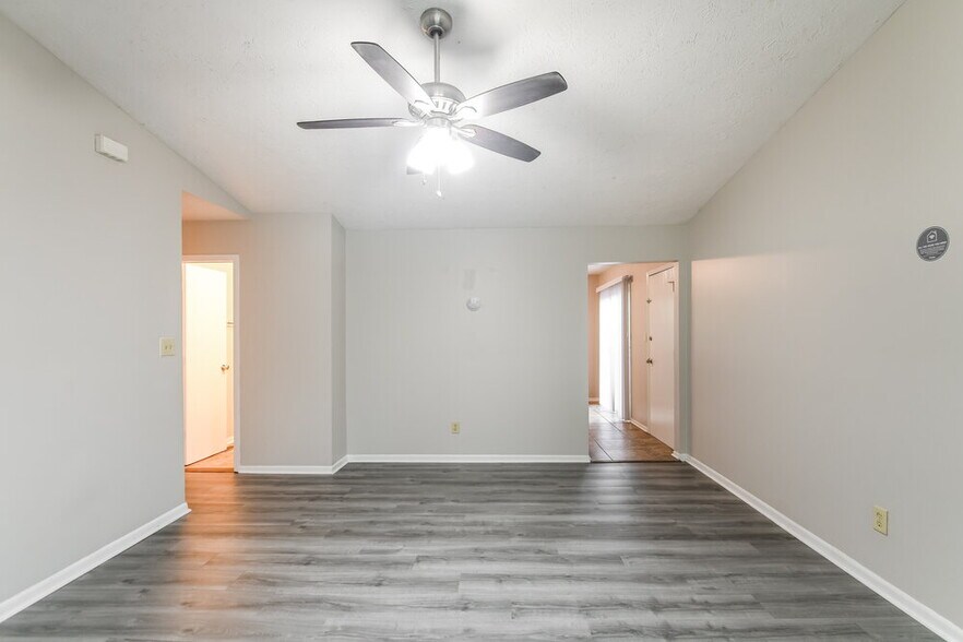 Building Photo - 4511 Tucson Dr