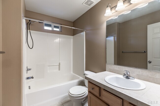 Building Photo - 58992 Greenbrier Loop
