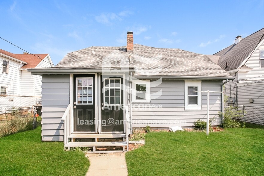 Primary Photo - 1838 E Calvert St