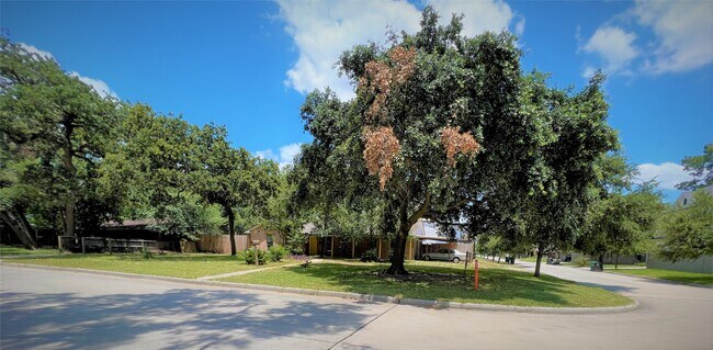 Building Photo - 1518 Johanna Dr